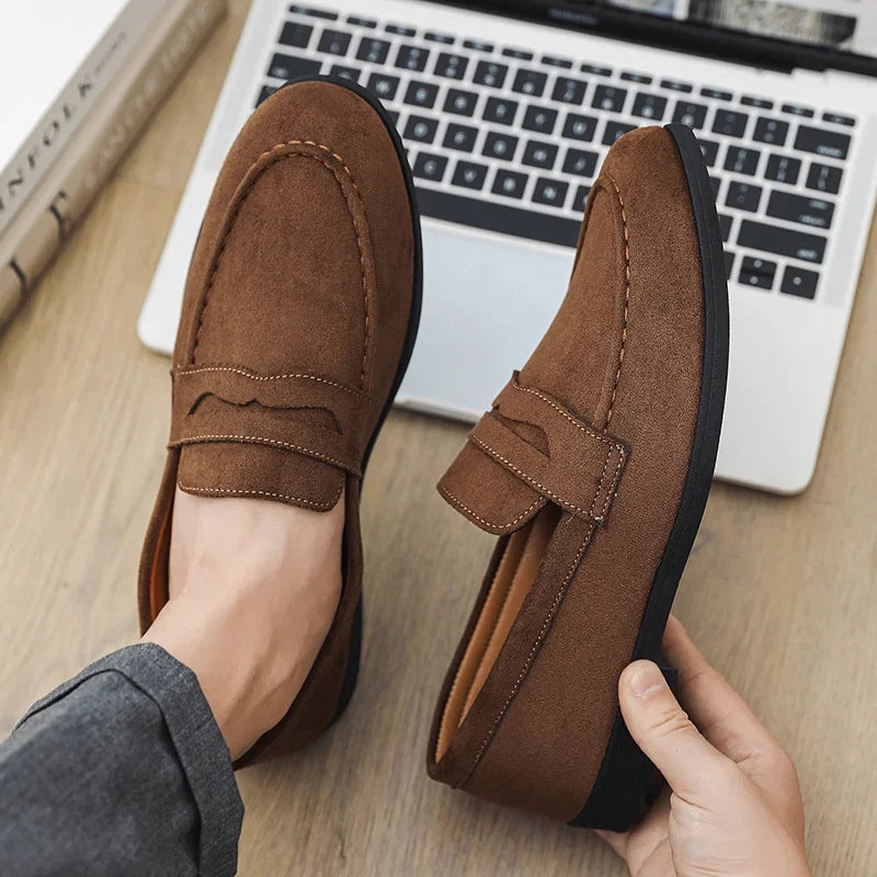 Retro Suede Loafers Man Comfortable Low Cut Casual Shoes Men Slip-On